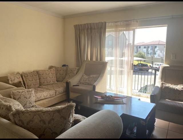 2 BEDROOM APARTMENT FOR SALE IN WILLOWBROOK